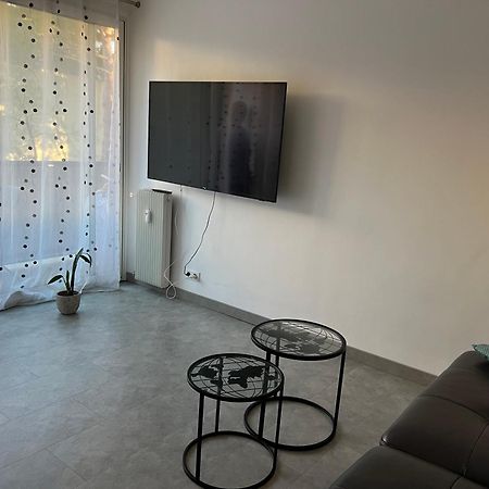 Chambre Avec Salle D'Eau Privee Dans Appartement Partage 200 M Du Tram Montpellier Kültér fotó